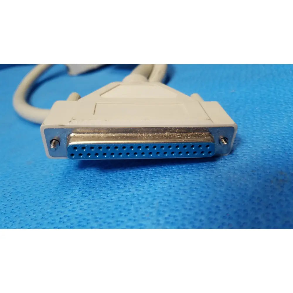Beige female connector external scsi cable with metallic blue pin array and plastic housing lot of 3 units