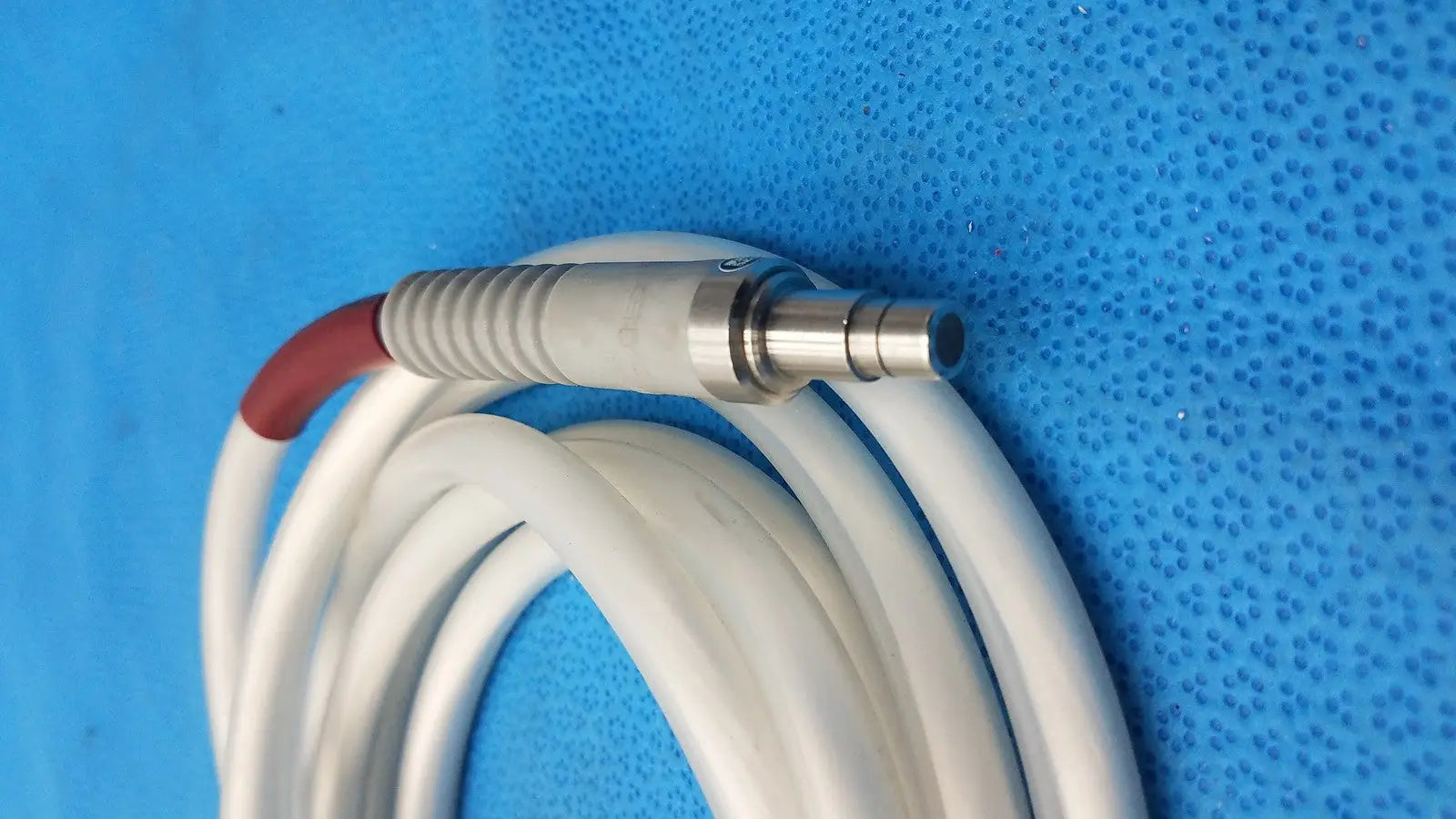 Generic Fiber Optic Light Cable for Medical Endoscopy or Surgical Instruments Fiber Optic Light Cable, second-hand product photo 2
