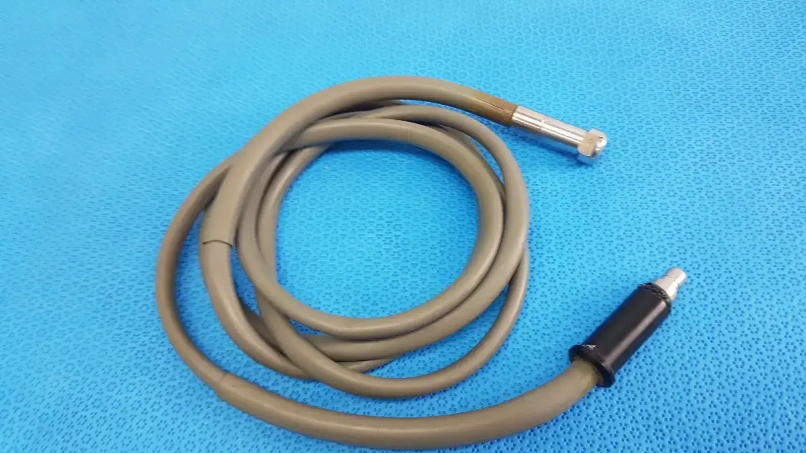 Generic Fiberoptic Light Cable – Durable, High-Quality Surgical Illumination Cable Fiberoptic Light Cable, second-hand product photo 9