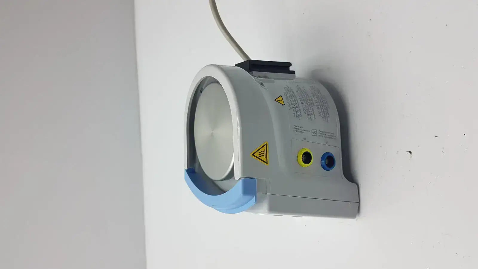Fisher and Paykel Healthcare MR850JHU Respiratory Humidifier, second-hand product photo 3