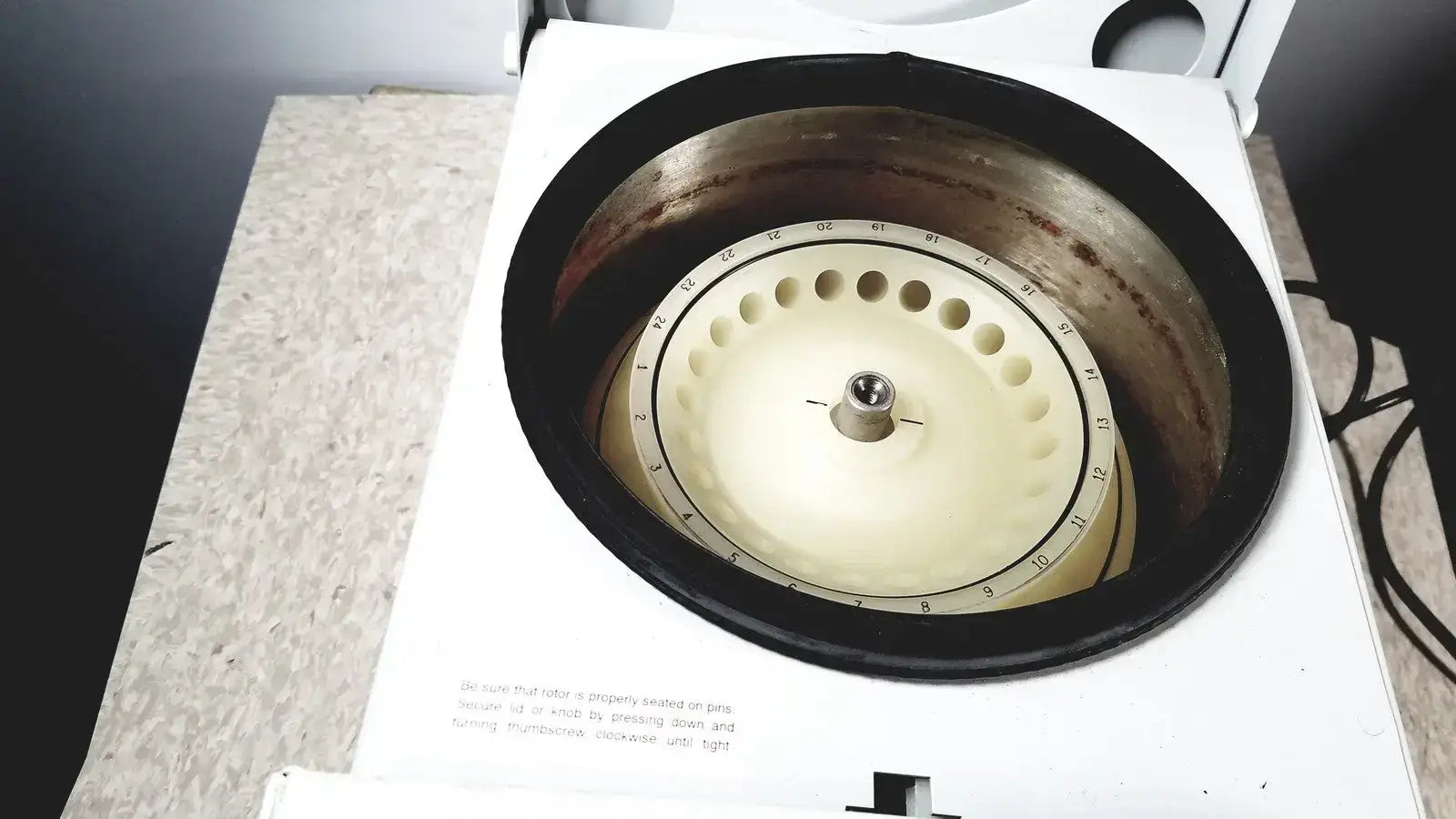 Fisher Scientific Marathon Micro A Bench Top Model Centriifuge Benchtop Centrifuge, second-hand product photo 3