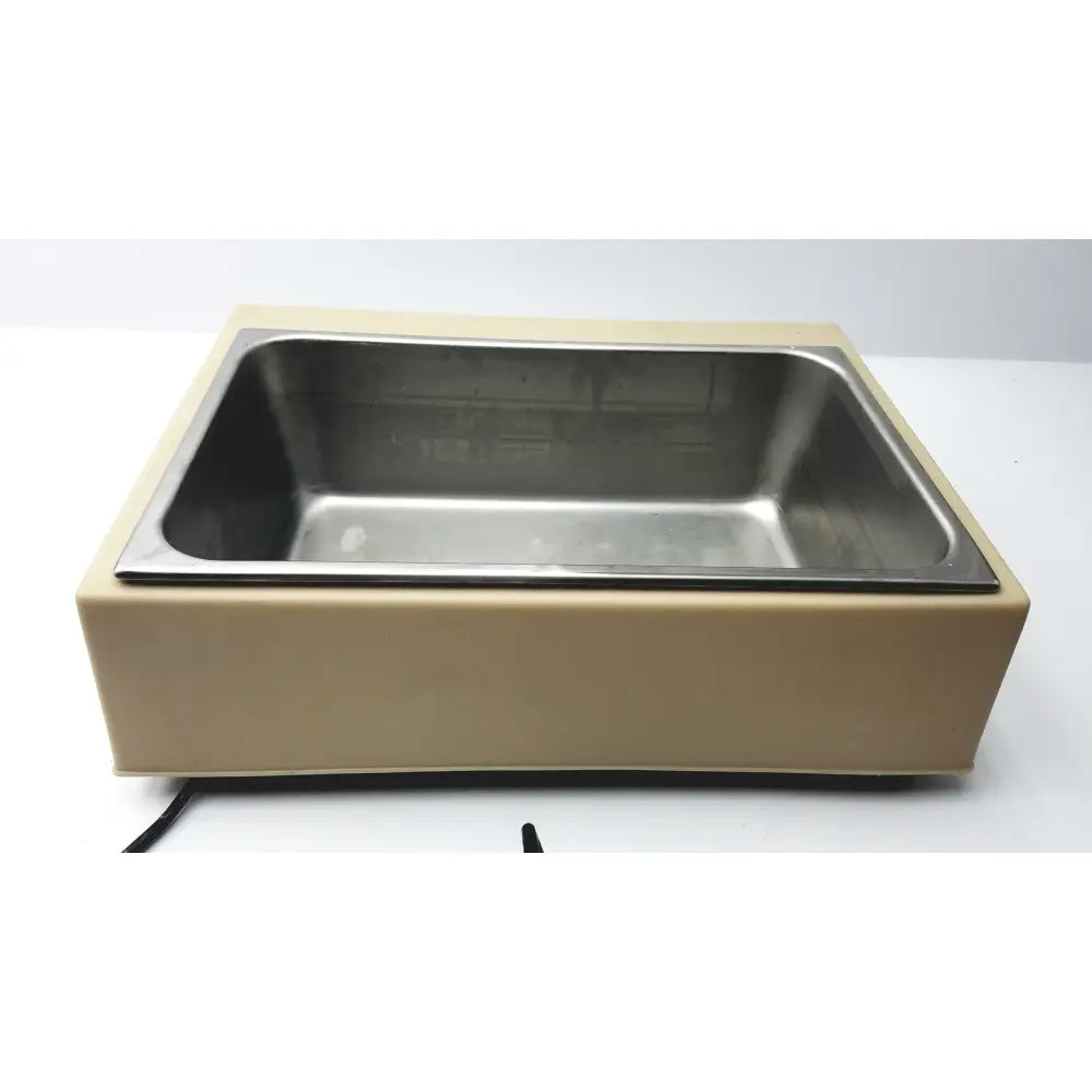 Beige fisher scientific versa-bath model 139 heated water bath with stainless steel interior basin for heated water use