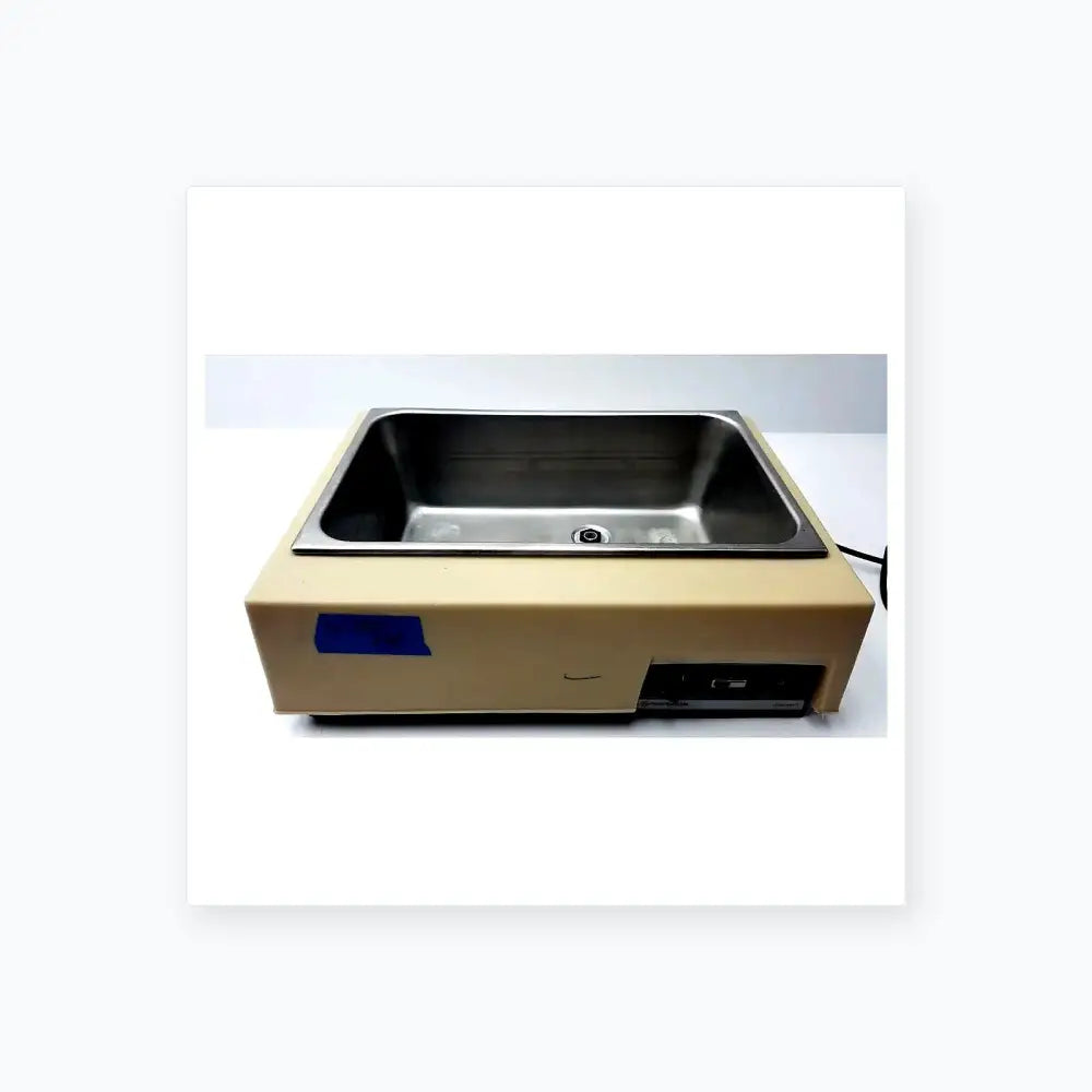 Reuse Medical Fisher Scientific Versa-Bath Model 139 Heated Water Bath Water Baths, Circulators & Chillers, as-is (for parts) product photo 1