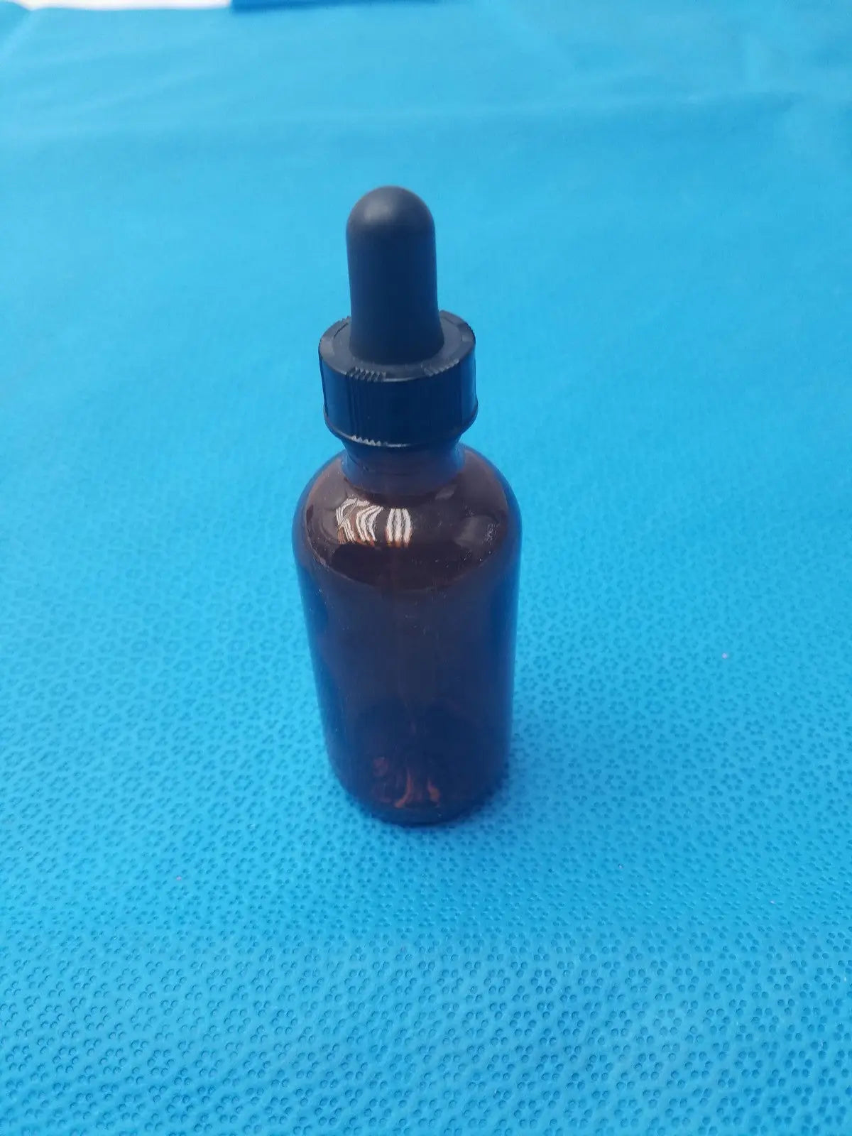 Fisherbrand Amber Boston Round Bottles with Dropper - Lot of 12 Laboratory Bottles, second-hand product photo 4