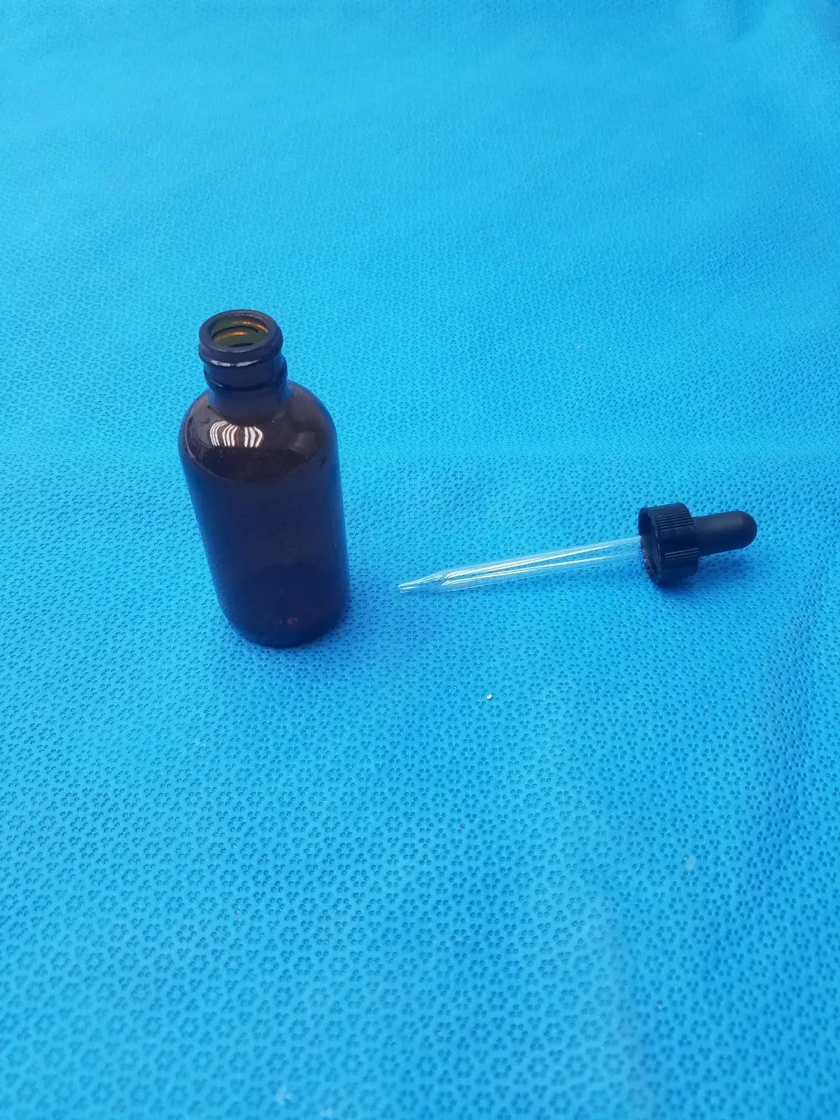 Fisherbrand Amber Boston Round Bottles with Dropper - Lot of 12 Laboratory Bottles, second-hand product photo 3