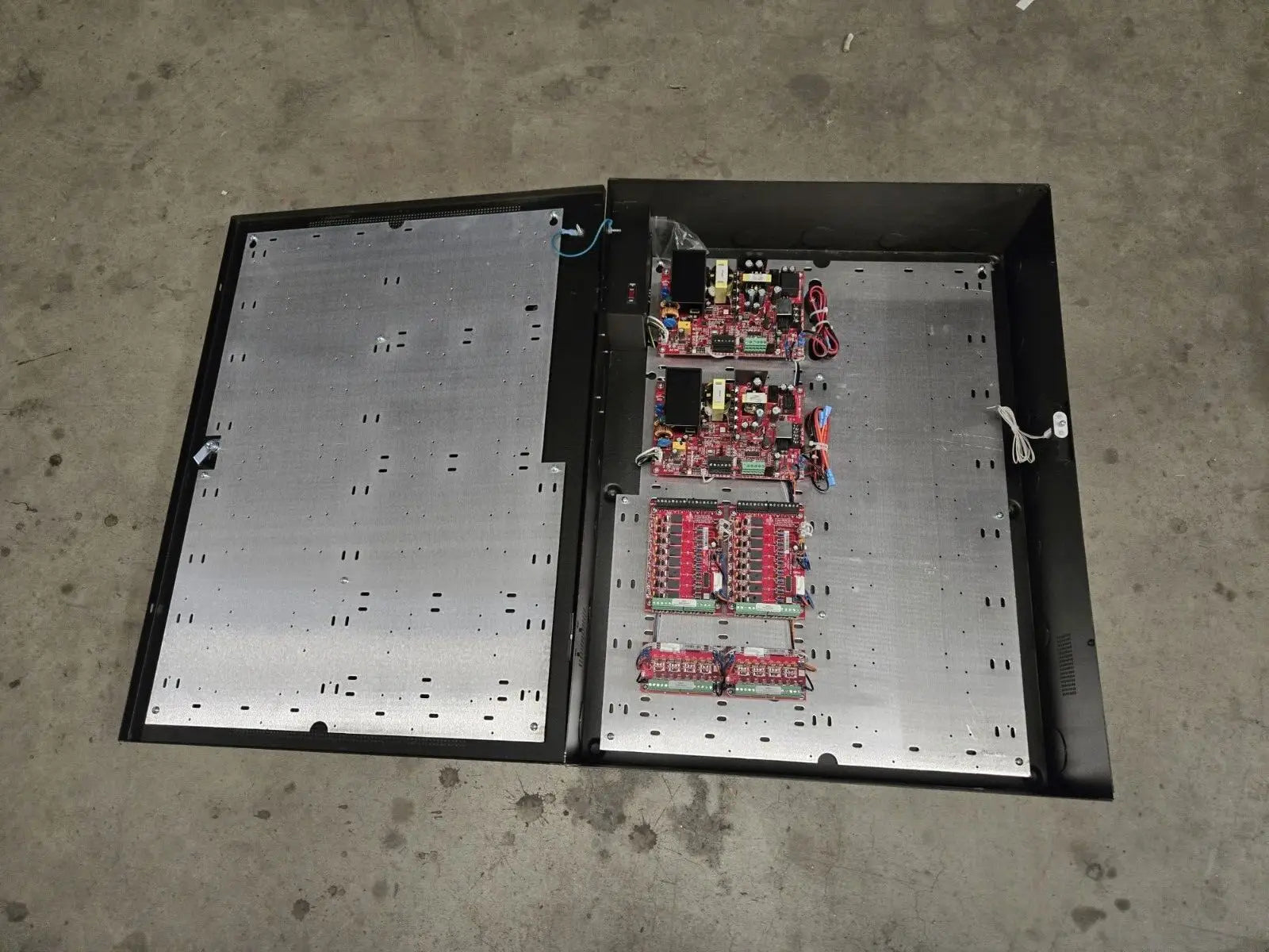 LifeSafety Power Inc Flex power Life safety Enclosure 30"x23x"6.5 Level Power Supply FPO150/250 Power Supply Enclosure, second-hand product photo 1