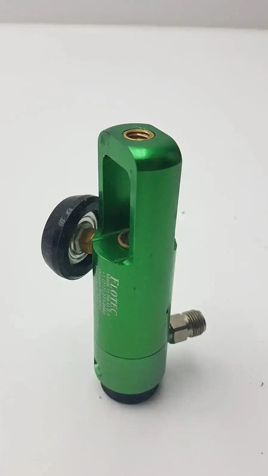 Flotec Oxygen Regullator Up to 3000 PSI/200 Bar Oxygen Regulator, second-hand product photo 3