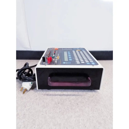 Black and white fluke medtester 5000c automated electrical safety analyzer with digital display and maroon handle not working