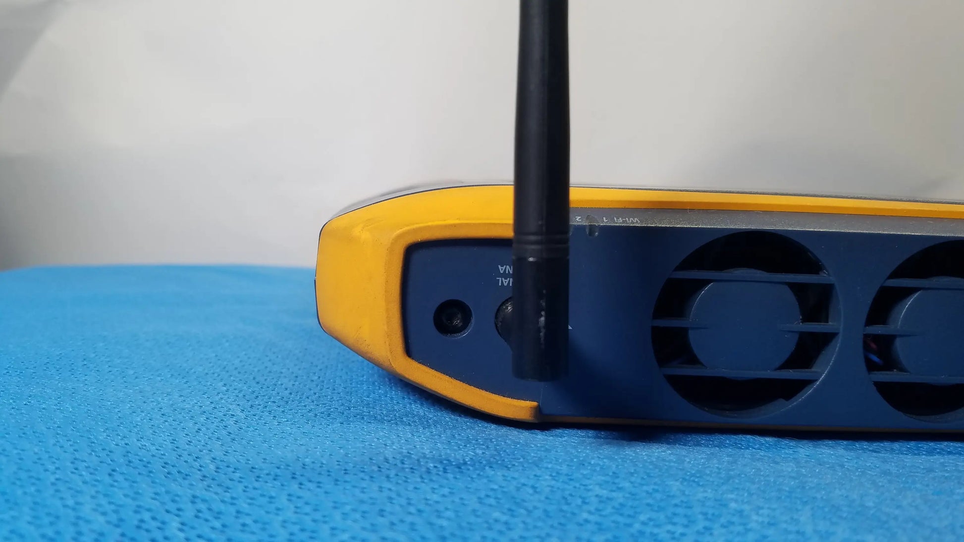 Fluke Networks OptiView XG Network Analysis Tablet Network Analysis Tablet, as-is (for parts) product photo 8