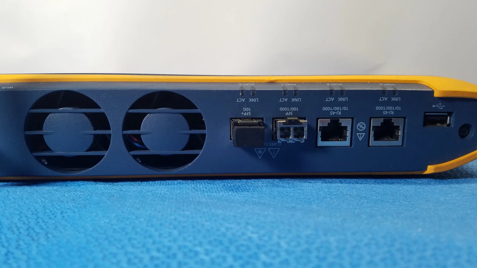 Fluke Networks OptiView XG Network Analysis Tablet Network Analysis Tablet, as-is (for parts) product photo 7