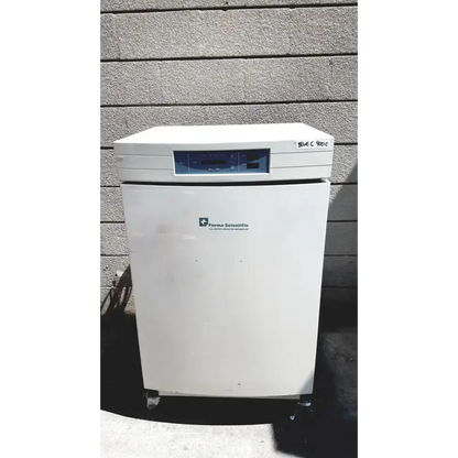 Forma Scientific, Inc. Forma Scientific 3110 Water-Jacketed Lab Incubator CO2 Incubator, second-hand product photo 1