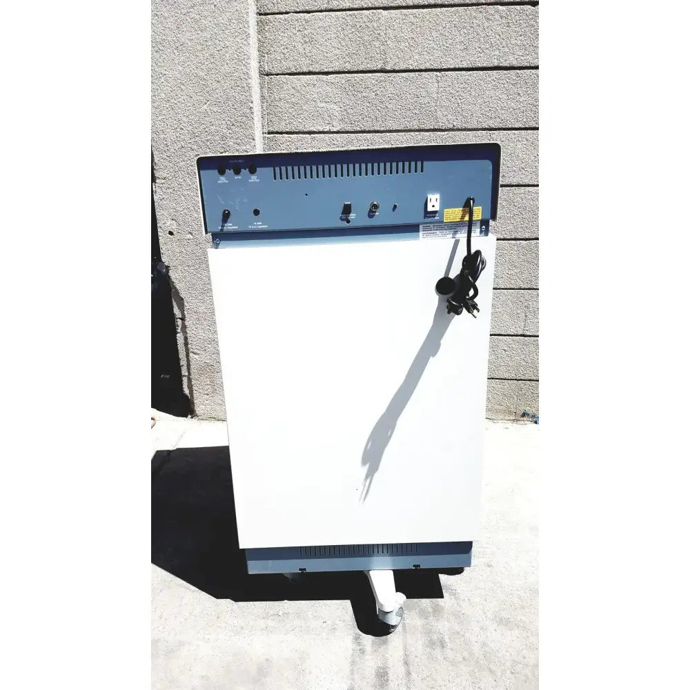 Forma Scientific 3154 Lab Incubator – Untested – For Parts or Repair Laboratory Incubator, as-is (for parts) product photo 1