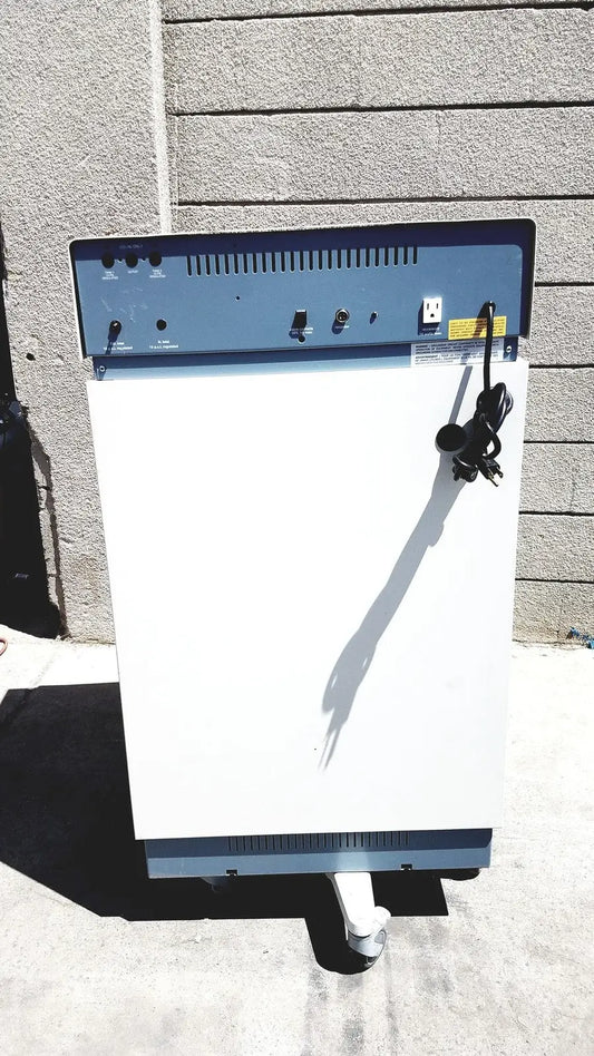 Forma Scientific 3154 Lab Incubator – Untested – For Parts or Repair Laboratory Incubator, as-is (for parts) product photo 1