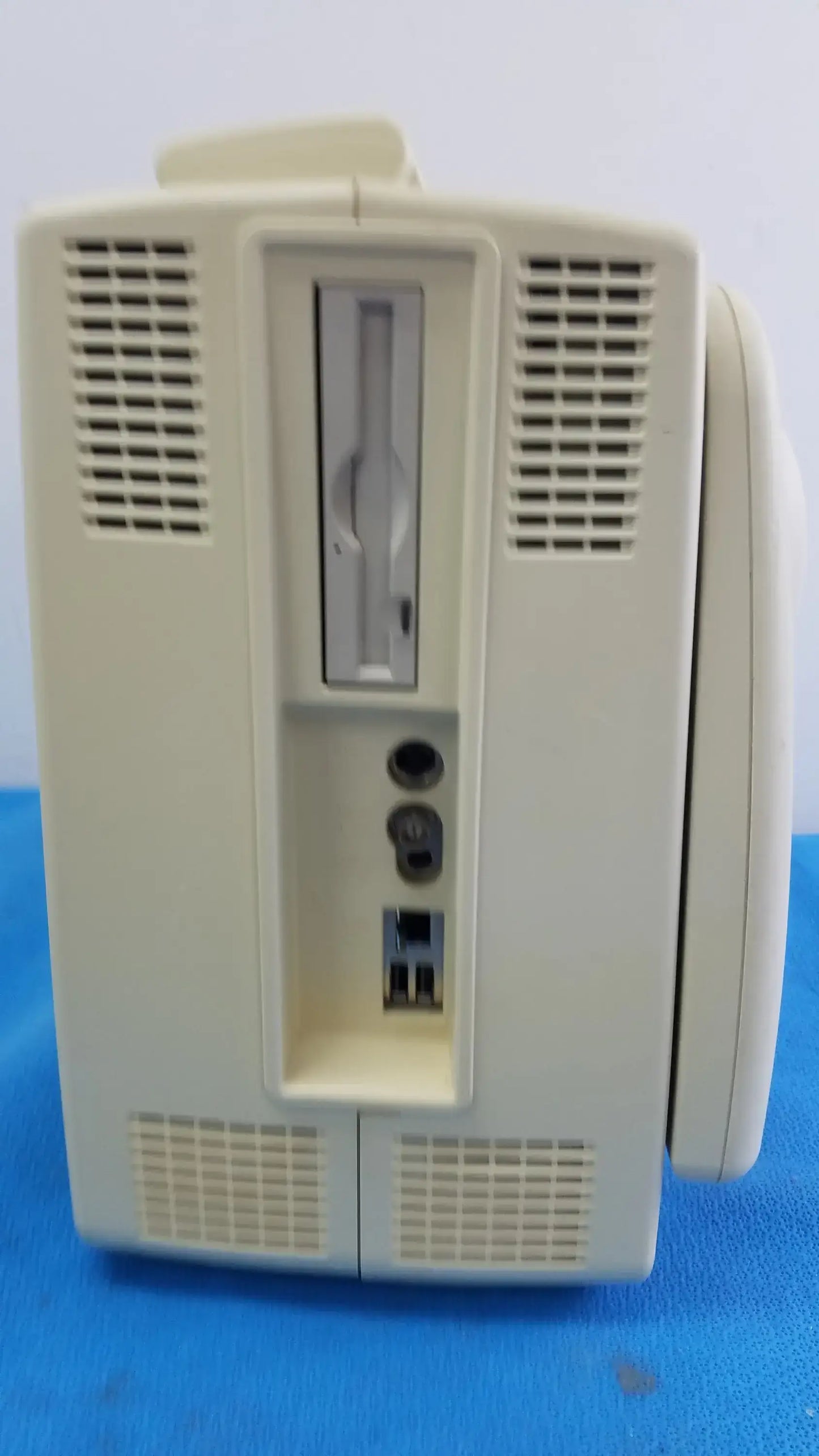 Fukuda Denshi Tellus UF-750XT Diagnostic Ultrasound Imaging System Portable Ultrasound System, second-hand product photo 11
