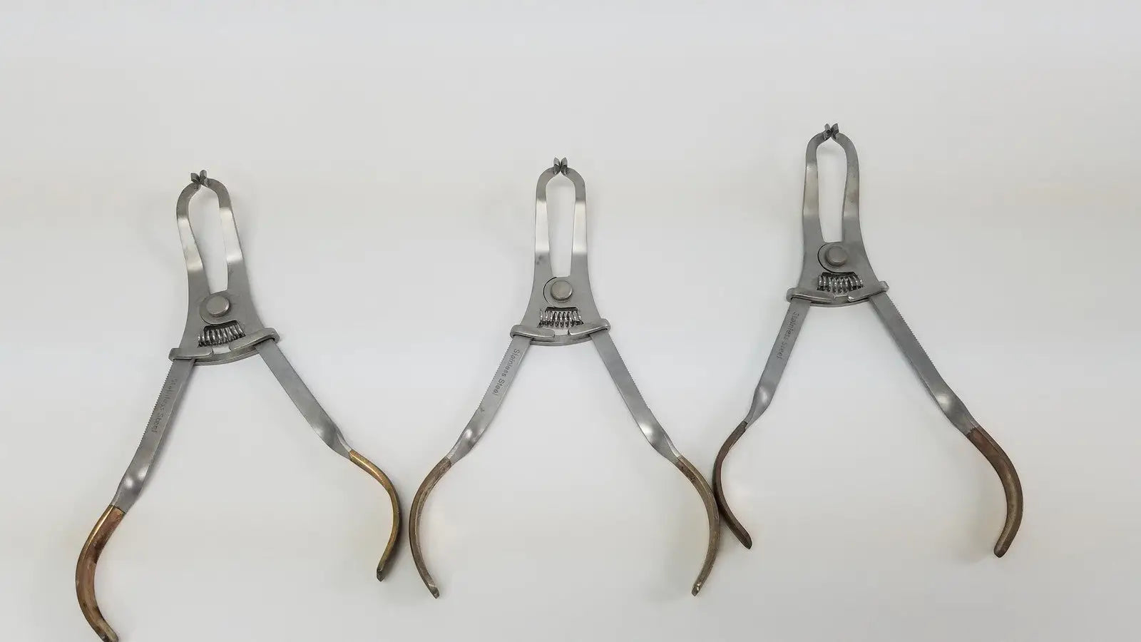 Reuse Medical Garrison MPD DENTAL Sectional Matrix Ring Placing Pliers Placer Surgical & Orthopedic Instruments, second-hand product photo 1