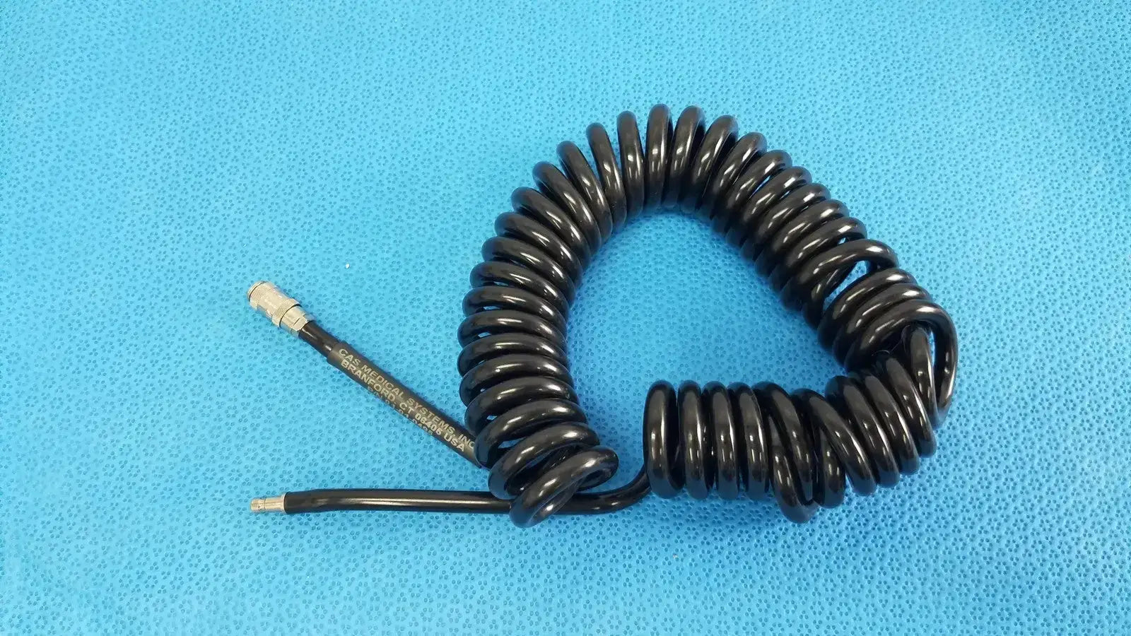 GAS MEDICAL SYSTEMS Coiled Gas Hose P/N 01-01-0495 Coiled Gas Hose, second-hand product photo 1