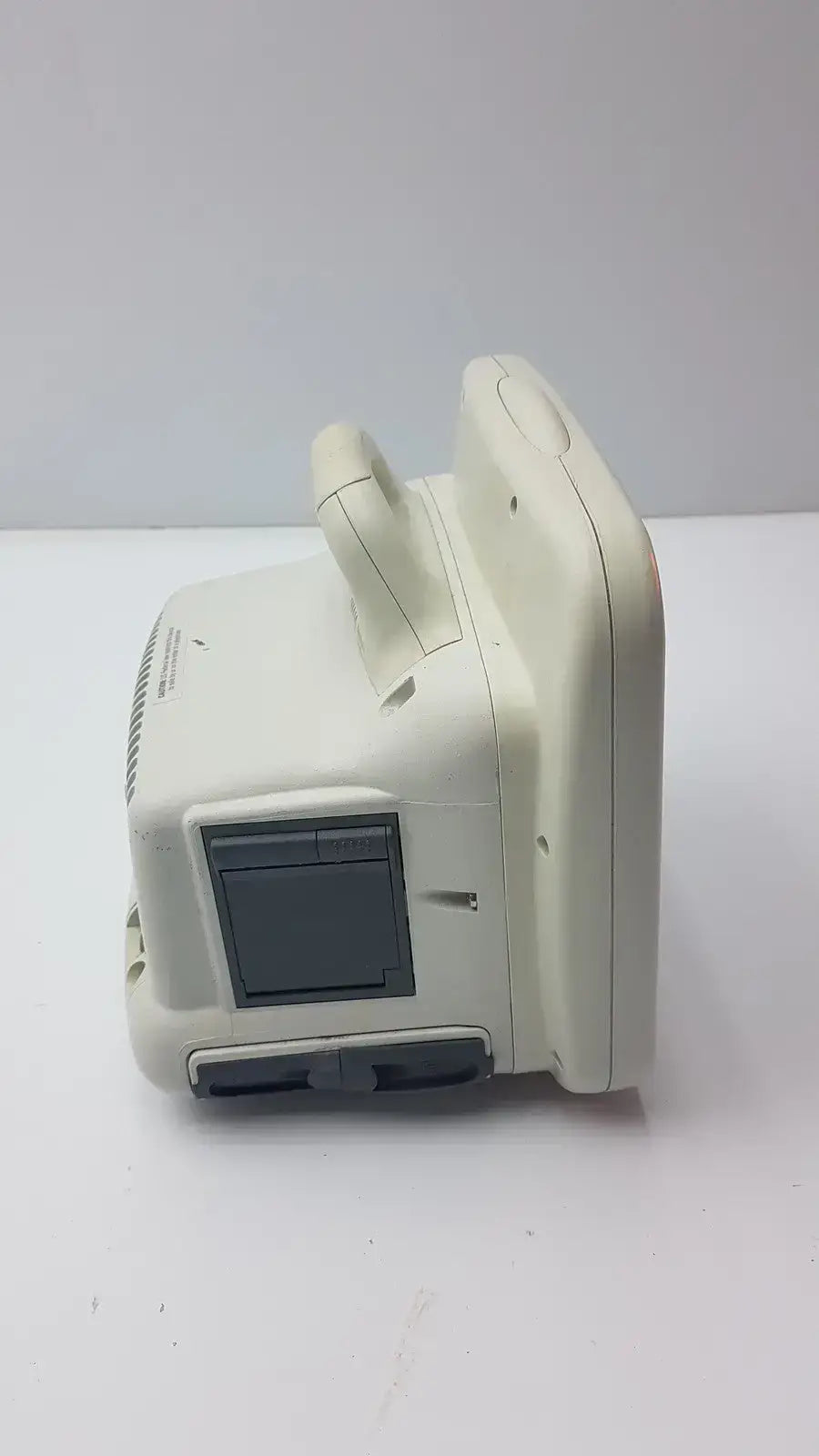 GE Dash 4000 Patient Monitor With BP, SPO2, Temp, CO2, NBP, & ECG Patient Monitor, second-hand product photo 4