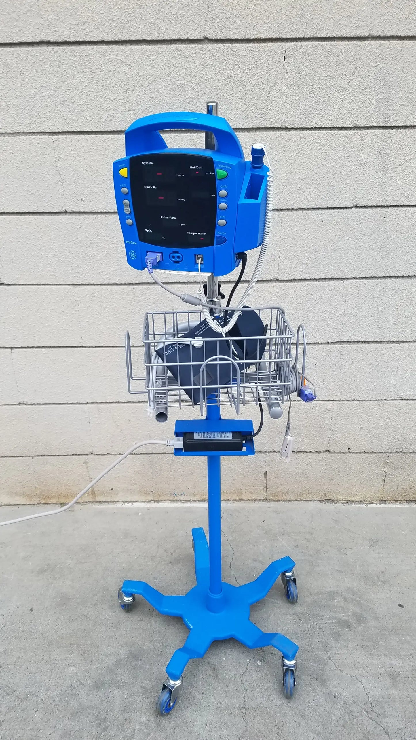 GE Dinamap ProCare DPC 400 Vital Signs Monitor NIBP SpO2 Temp Stand Printer Vital Signs Monitor, second-hand product photo 1