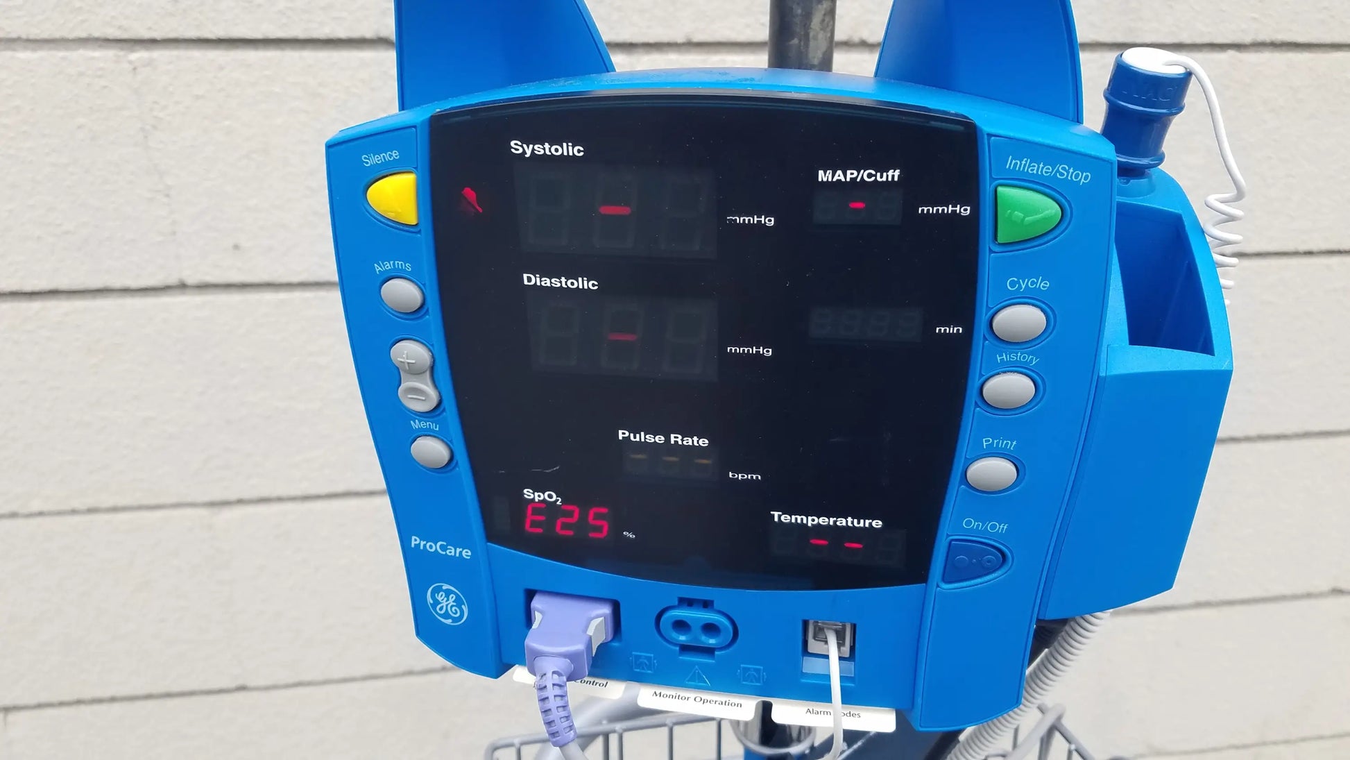GE Dinamap ProCare DPC 400 Vital Signs Monitor NIBP SpO2 Temp Stand Printer Vital Signs Monitor, second-hand product photo 5