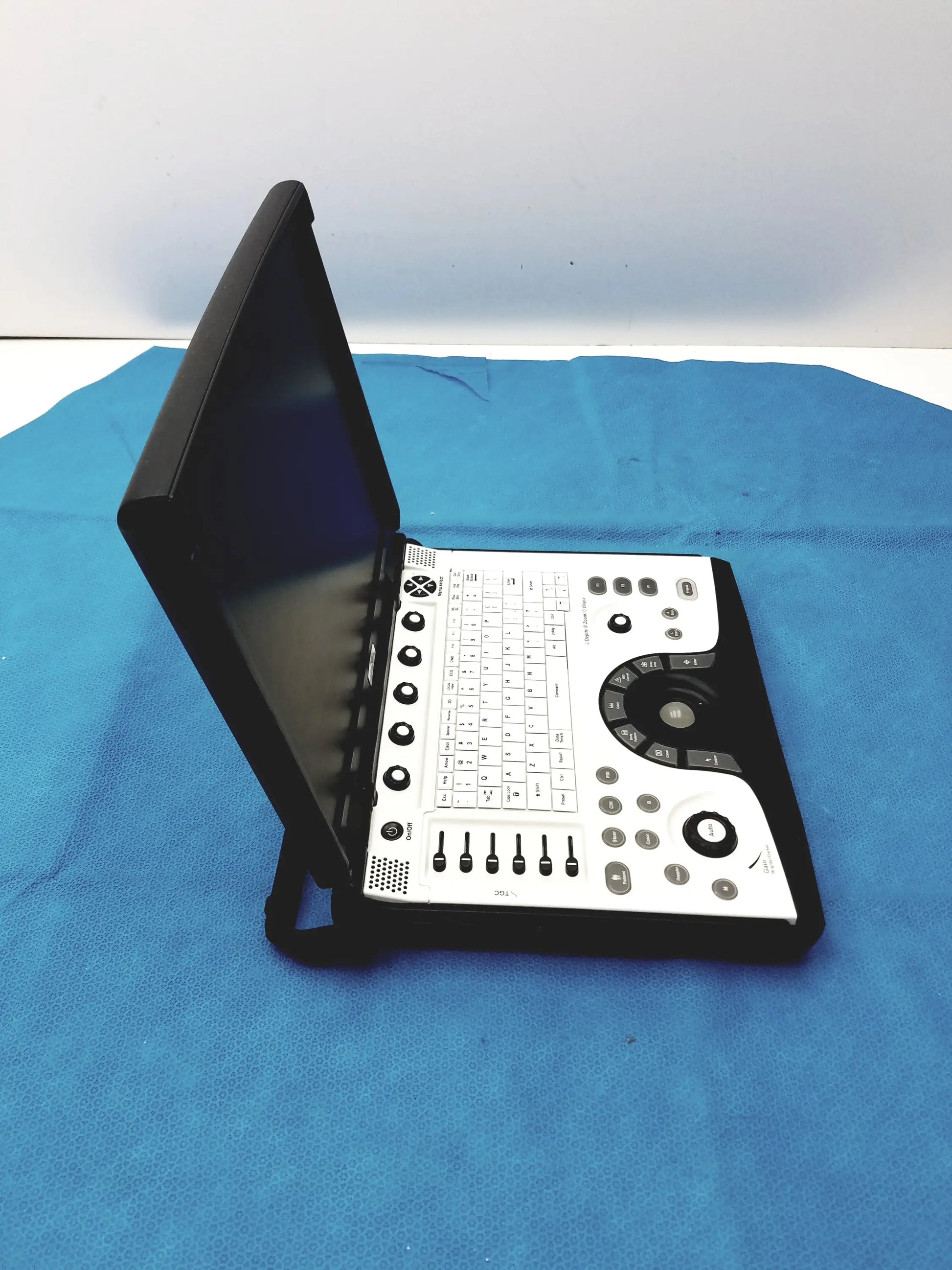 GE Logiq E Portable Ultrasound Machine Portable Ultrasound Machine, as-is (for parts) product photo 13