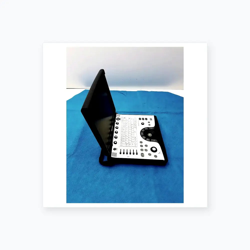 GE Logiq E Portable Ultrasound Machine Portable Ultrasound Machine, as-is (for parts) product photo 13