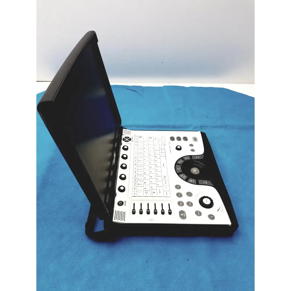 GE Logiq E Portable Ultrasound Machine Portable Ultrasound Machine, as-is (for parts) product photo 11