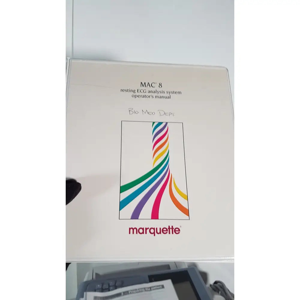 White plastic case for the marquette medical mac1600 ecg analysis system operators manual in ge medical mac1600 ecg set