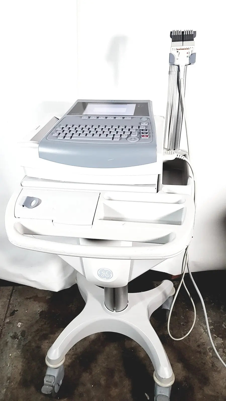 Reuse Medical GE Medical MAC1600 ECG Analysis System With Cart Stand and Extras ECG & EKG Machines, second-hand product photo 1