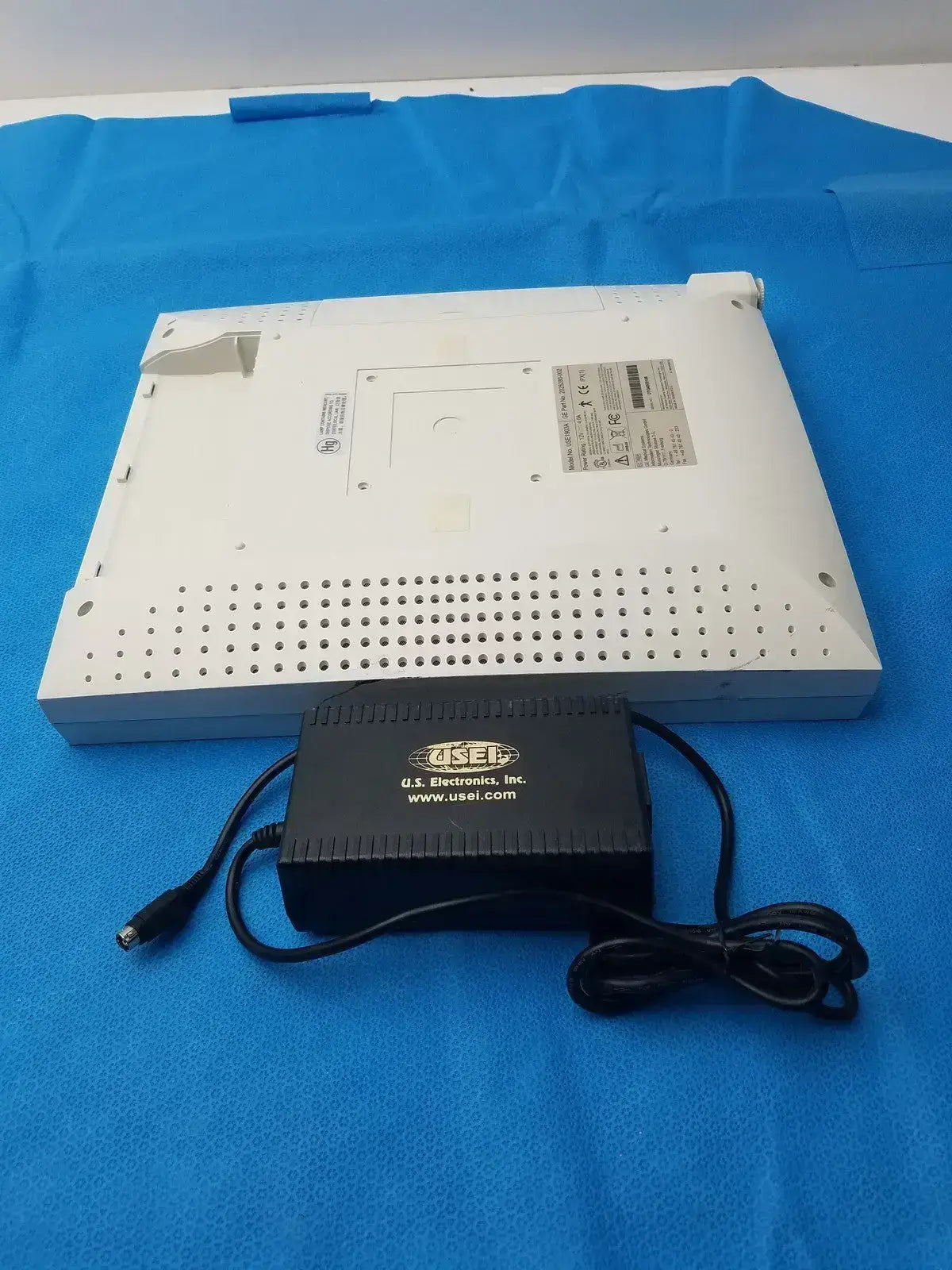 GE Medical Systems USE1903A LCD Flat Panel Monitor with Power Supply Medical LCD Monitor, second-hand product photo 10