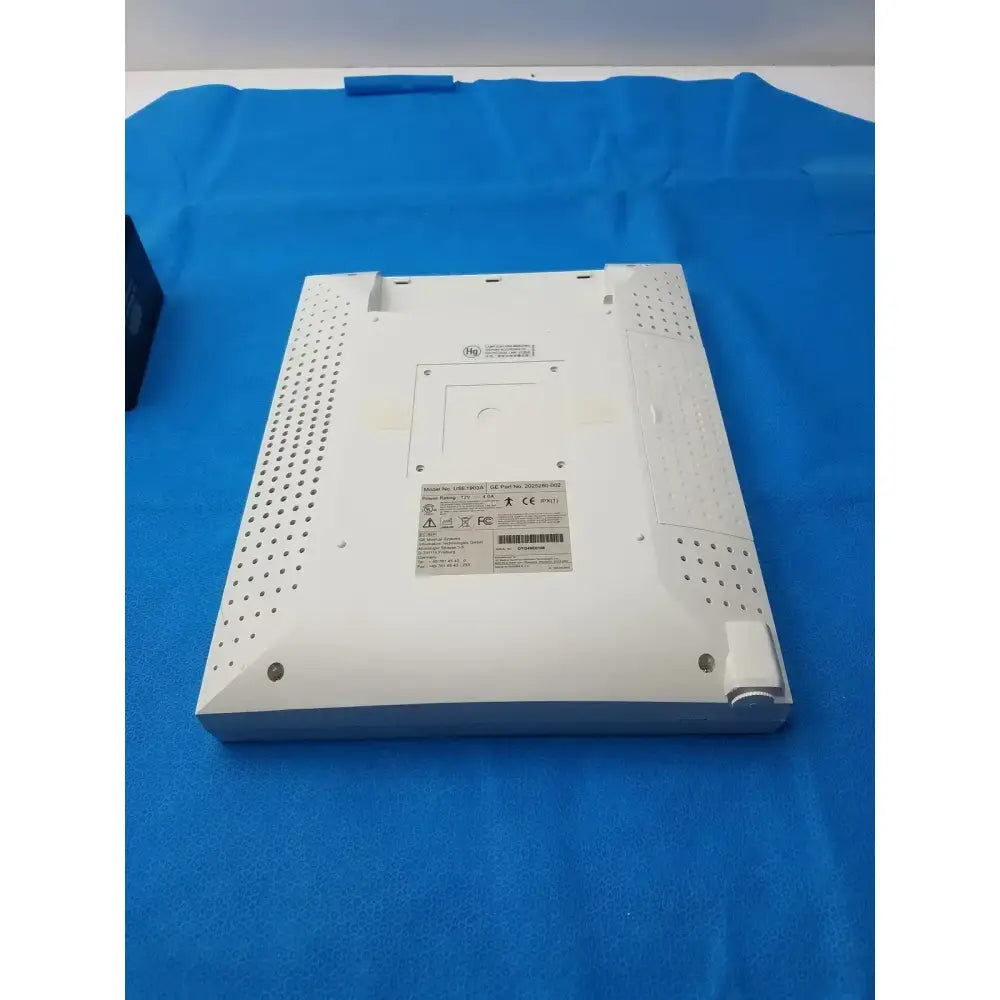 GE Medical Systems USE1903A LCD Flat Panel Monitor with Power Supply Medical LCD Monitor, second-hand product photo 3