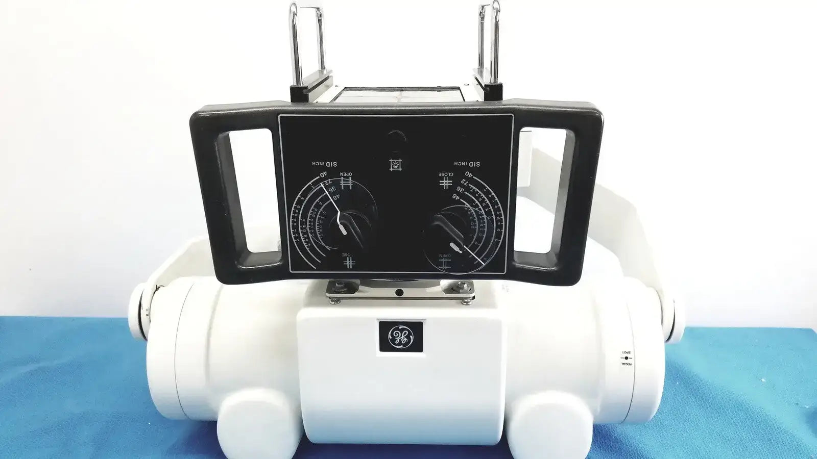 GE Mobile Portable XRY Machine 46-270615P1/46-125686G8 Mobile X-Ray Machine, as-is (for parts) product photo 1