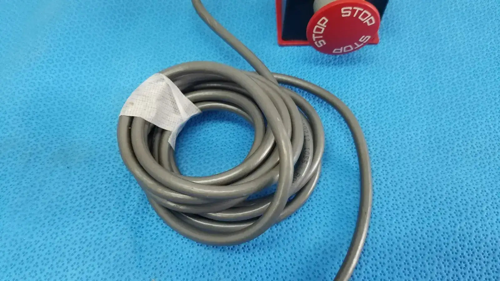 GE Stop Switch E-Stop Button for T-2100 Treadmill 88380-007 Cable Emergency Stop Switch, second-hand product photo 13
