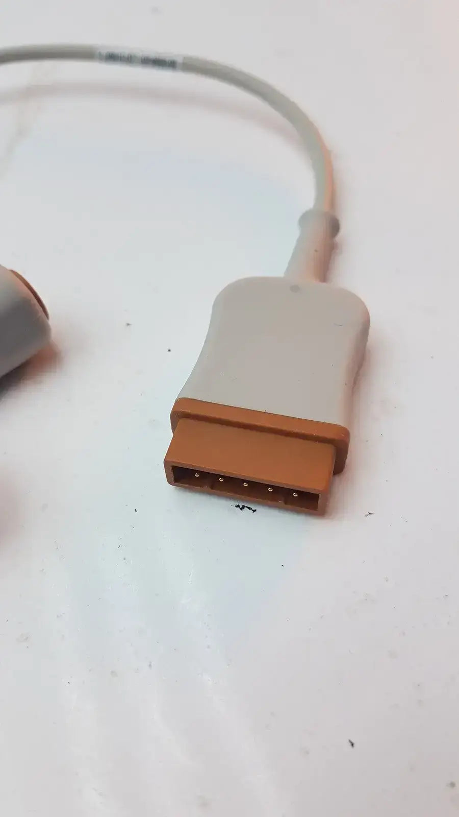 Vyaire GE Vyaire 2016998-001 Temperature Cable - Dual Probe for 400 Series Temperature Cable, second-hand product photo 2