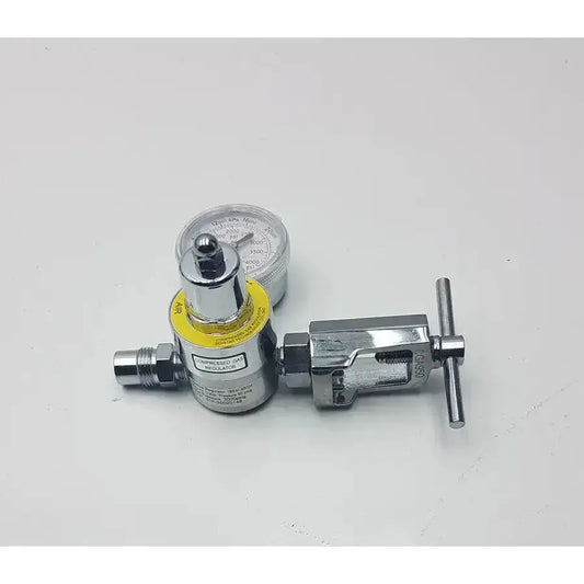 Gentec CGA950 195M-950M Compressed Air Regulator 60 PSI Outlet Medical Gas Regulator, second-hand product photo 1