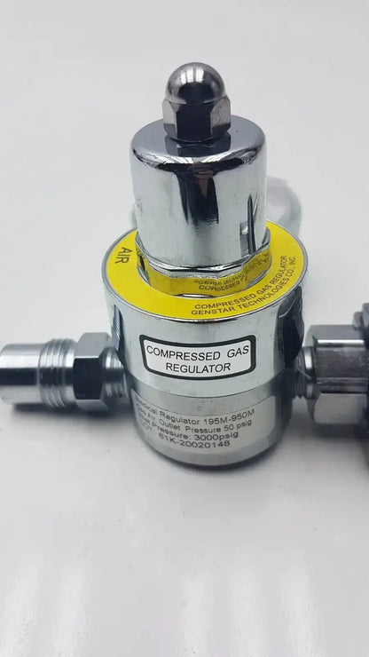 Gentec CGA950 195M-950M Compressed Air Regulator 60 PSI Outlet Medical Gas Regulator, second-hand product photo 2