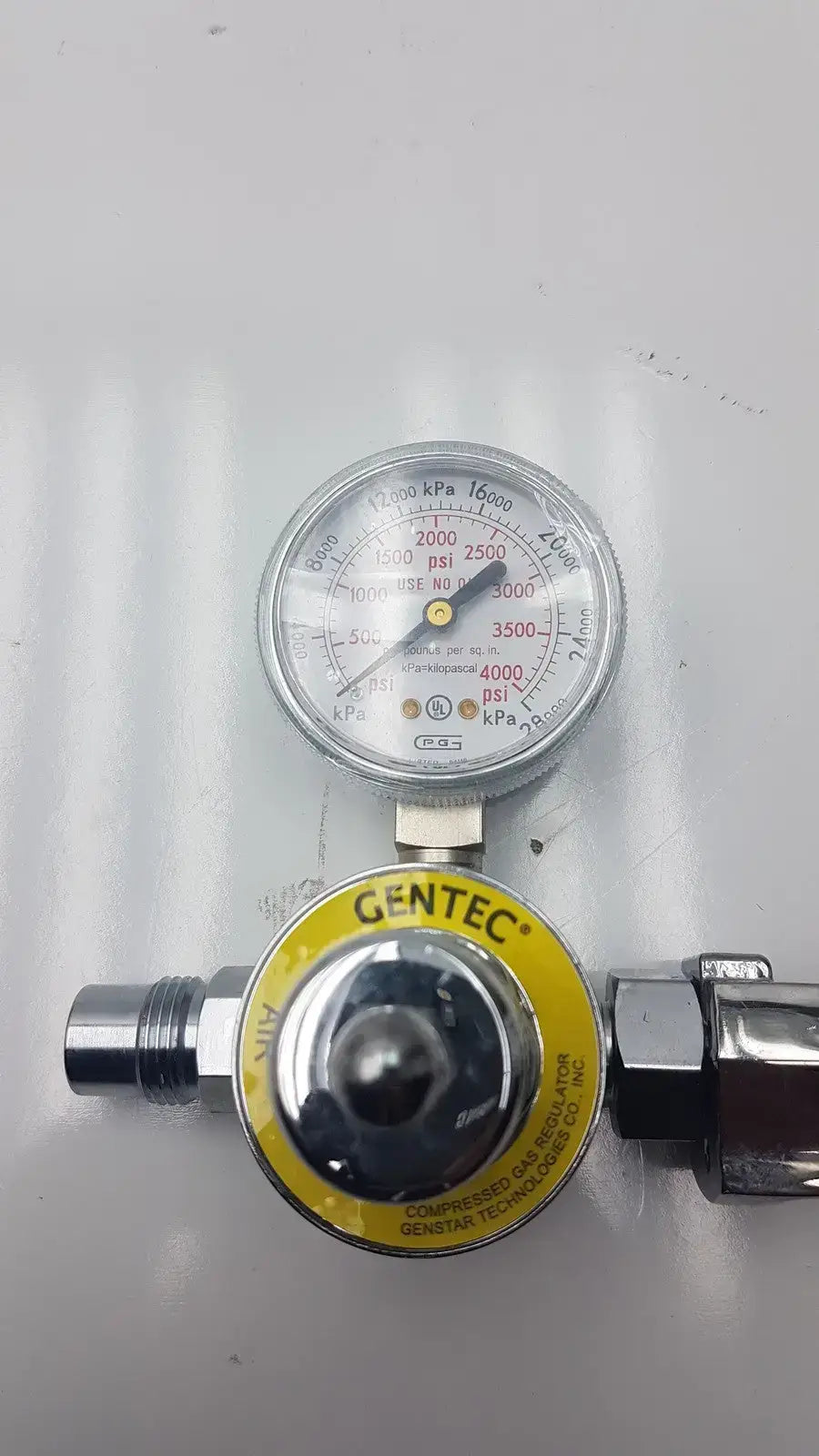 Gentec CGA950 195M-950M Compressed Air Regulator 60 PSI Outlet Medical Gas Regulator, second-hand product photo 12