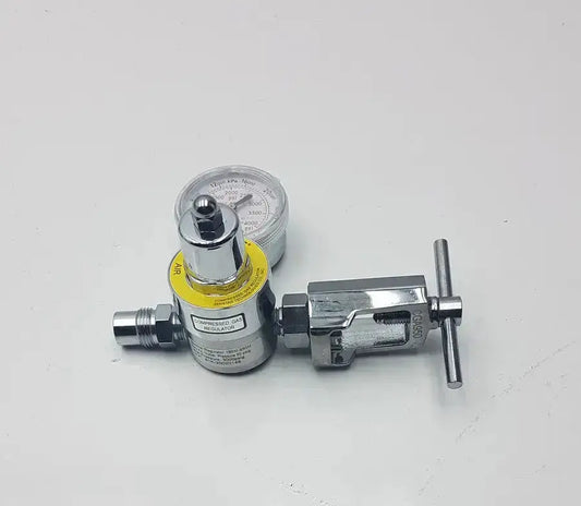 Gentec CGA950 195M-950M Compressed Air Regulator 60 PSI Outlet Medical Gas Regulator, second-hand product photo 1