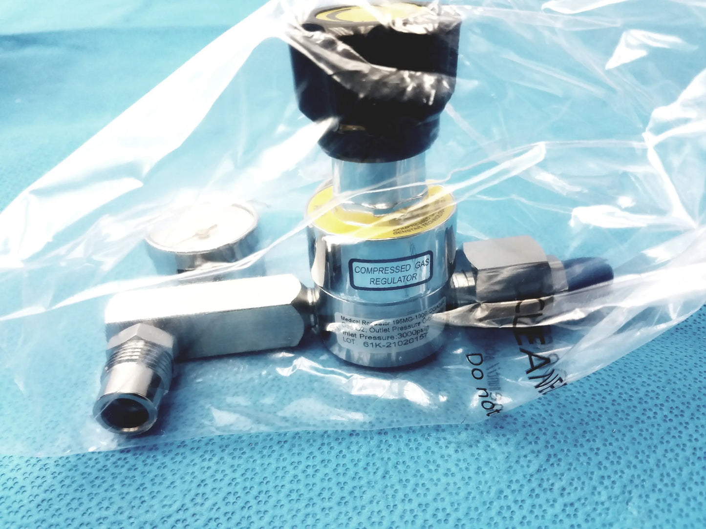 Gentec Medical Compressed Gas Regulator 3000 PSI Compressed Gas Regulator, second-hand product photo 3