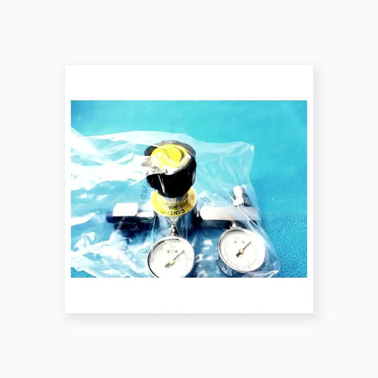 Gentec Medical Compressed Gas Regulator 3000 PSI Compressed Gas Regulator, second-hand product photo 1