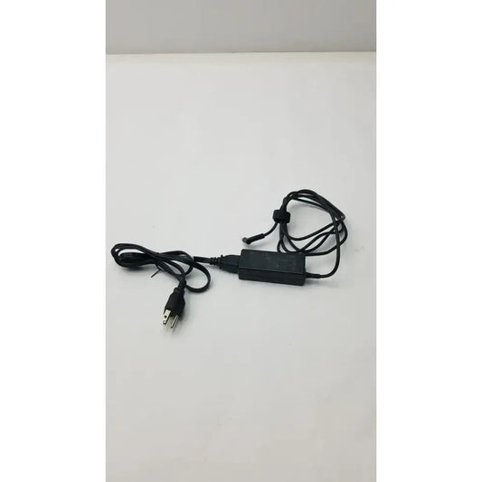 HP Genuine HP 45W AC Charger for HP Laptop TPN-CA14 AC Power Adapter, second-hand product photo 1