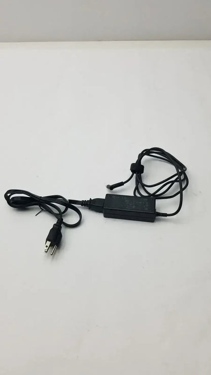 HP Genuine HP 45W AC Charger for HP Laptop TPN-CA14 AC Power Adapter, second-hand product photo 1