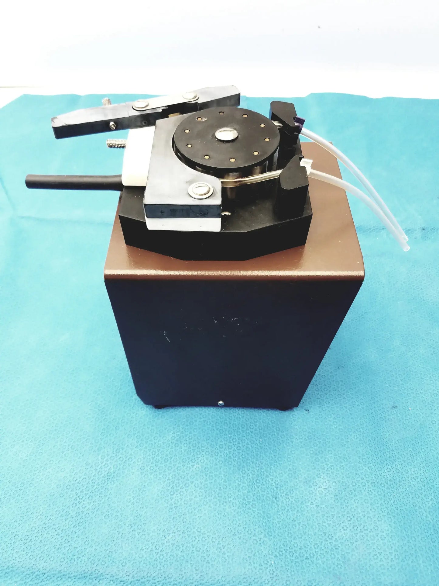 Gilson Minipuls 2 Peristaltic Pump Peristaltic Pump, second-hand product photo 10