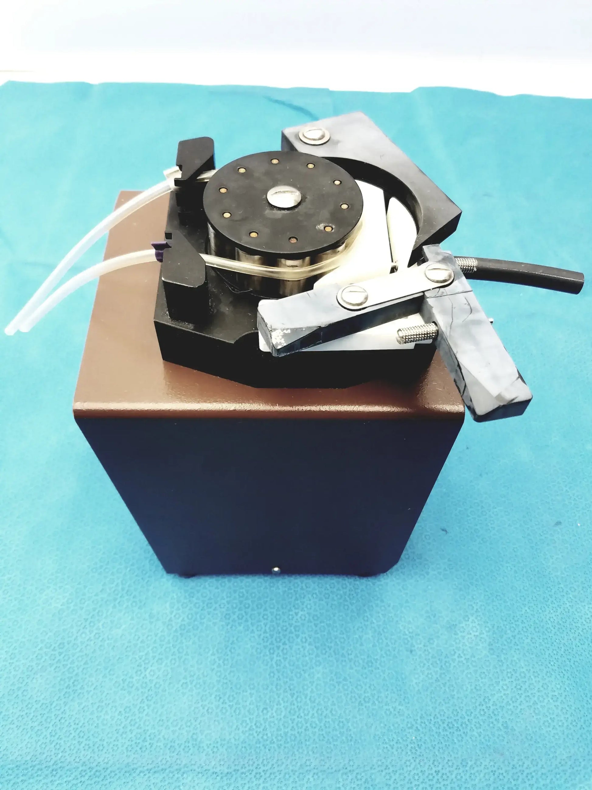 Gilson Minipuls 2 Peristaltic Pump Peristaltic Pump, second-hand product photo 22