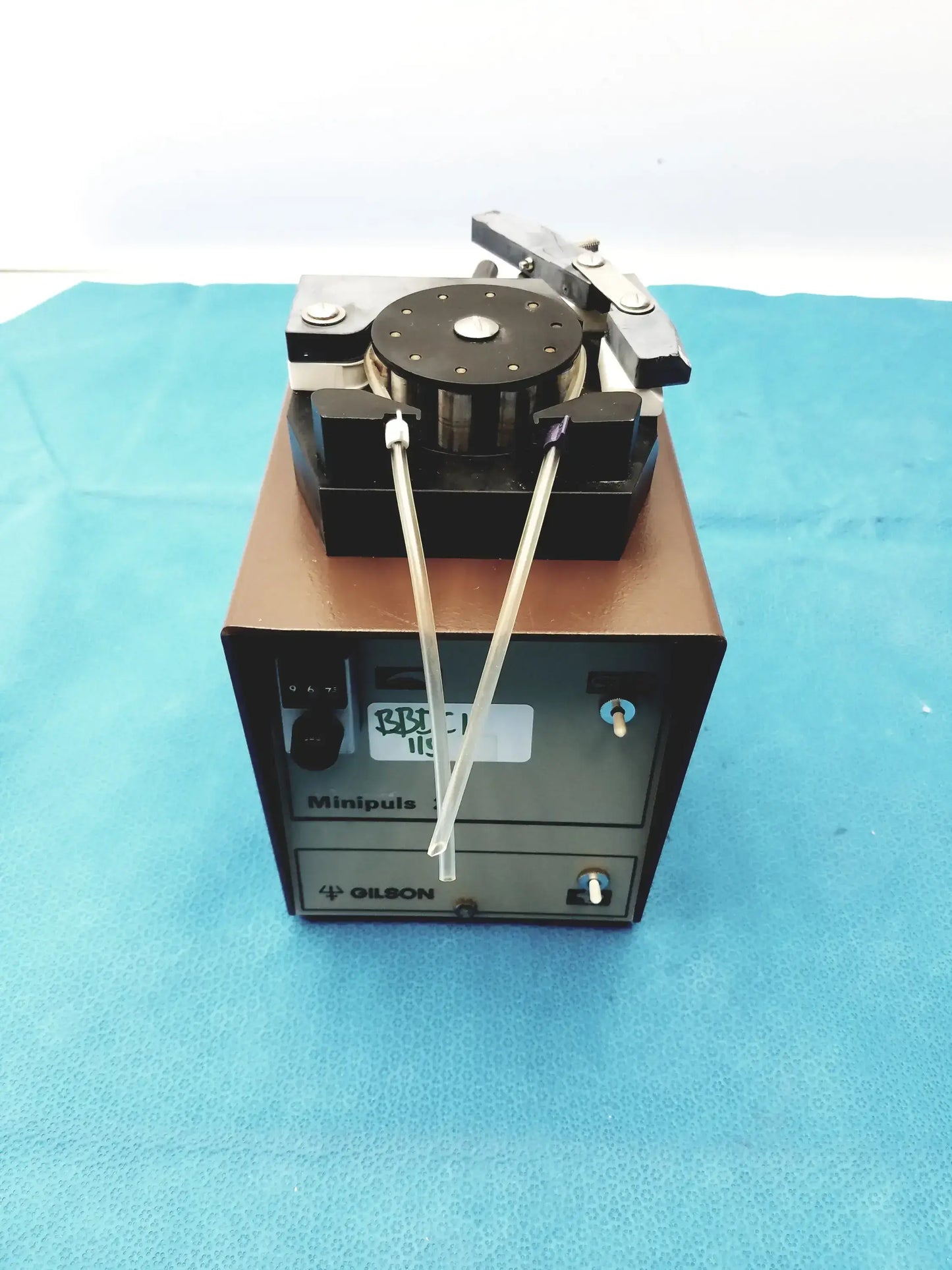 Gilson Minipuls 2 Peristaltic Pump Peristaltic Pump, second-hand product photo 2