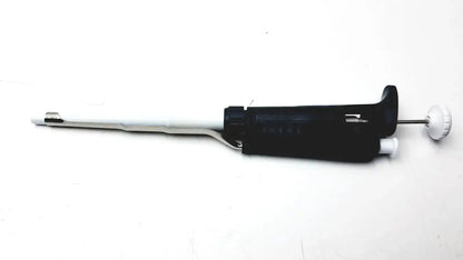 Gilson Pipetman P1000 Metal Ejector Pipette Accessory, second-hand product photo 1