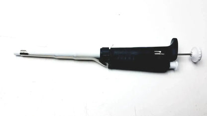 Gilson Pipetman P1000 Metal Ejector Pipette Accessory, second-hand product photo 1