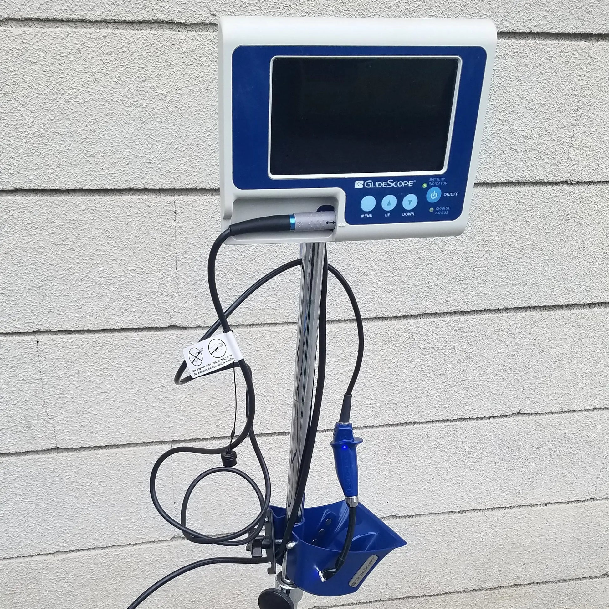 GlideScope PV132067 Portable GVL Vital Signs Monitor With Stand Portable Video Monitoring System / Clinical Display Unit, second-hand product photo 3
