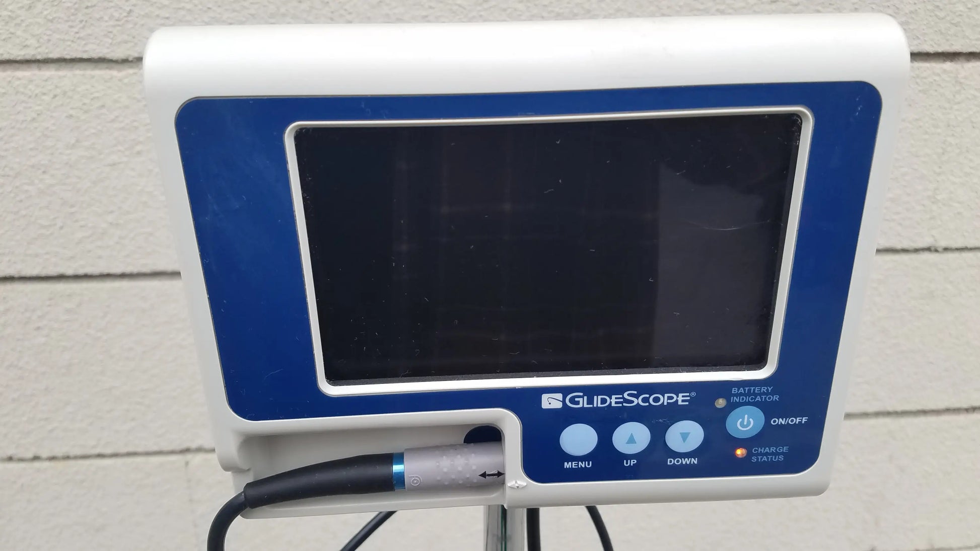 GlideScope PV132067 Portable GVL Vital Signs Monitor With Stand Portable Video Monitoring System / Clinical Display Unit, second-hand product photo 1