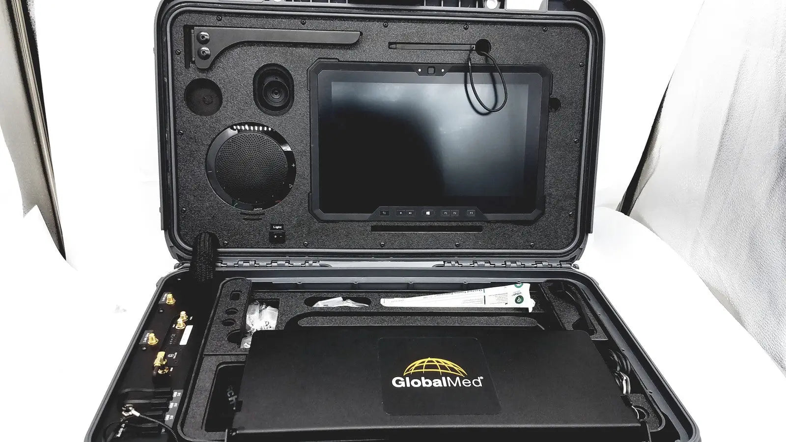 Reuse Medical GlobalMed Transportable Exam Station Kit with Hard Case Other Medical & Lab Equipment, second-hand product photo 1