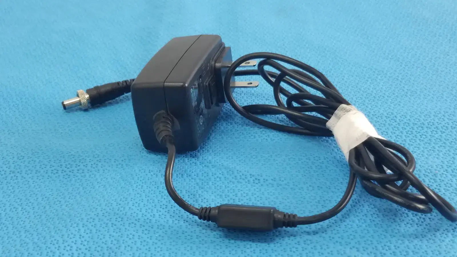 Globtek GT-41052-1509 AC / DC Adapter Charger Power Adapter, second-hand product photo 1